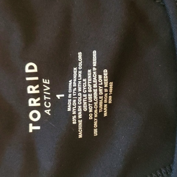 Black Torrid Active top - Picture 2 of 3